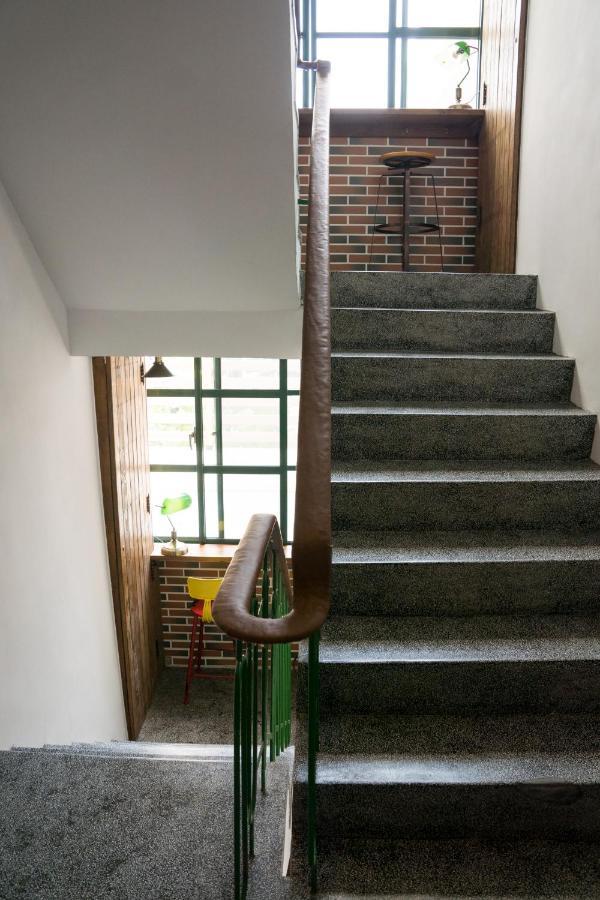 Loft Wo Design Inn Tainan Exterior photo